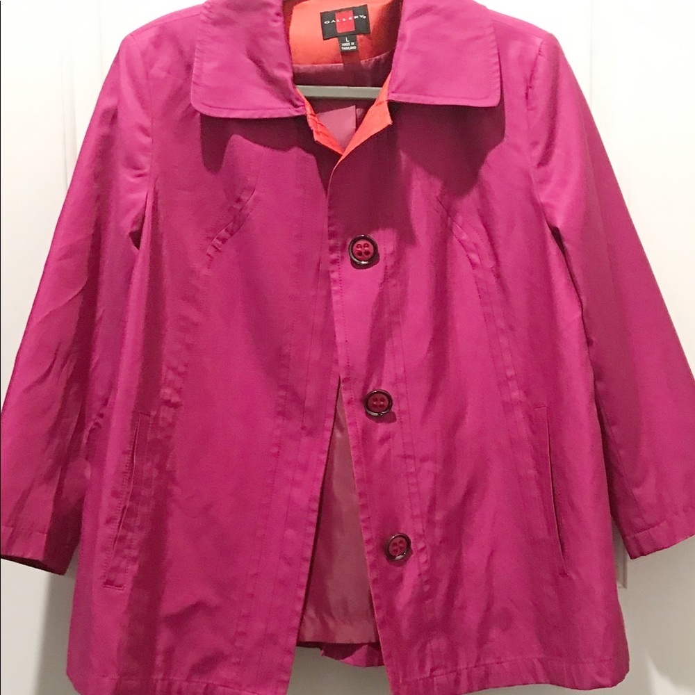 Women’s Coat-Size L